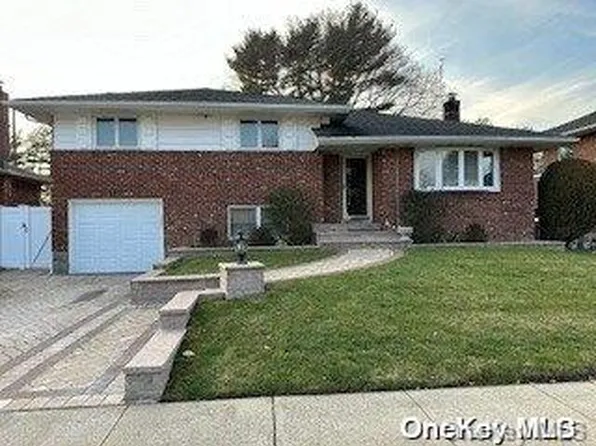 120 Leahy Street, Jericho, NY 11753