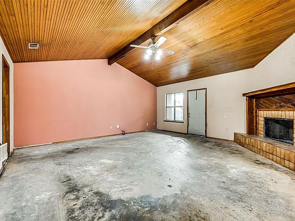 2nd image of 418 Bradshaw St