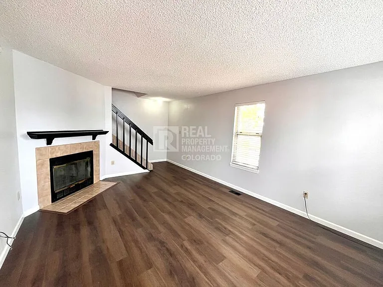 1334 Firefly Cir — Photo 2