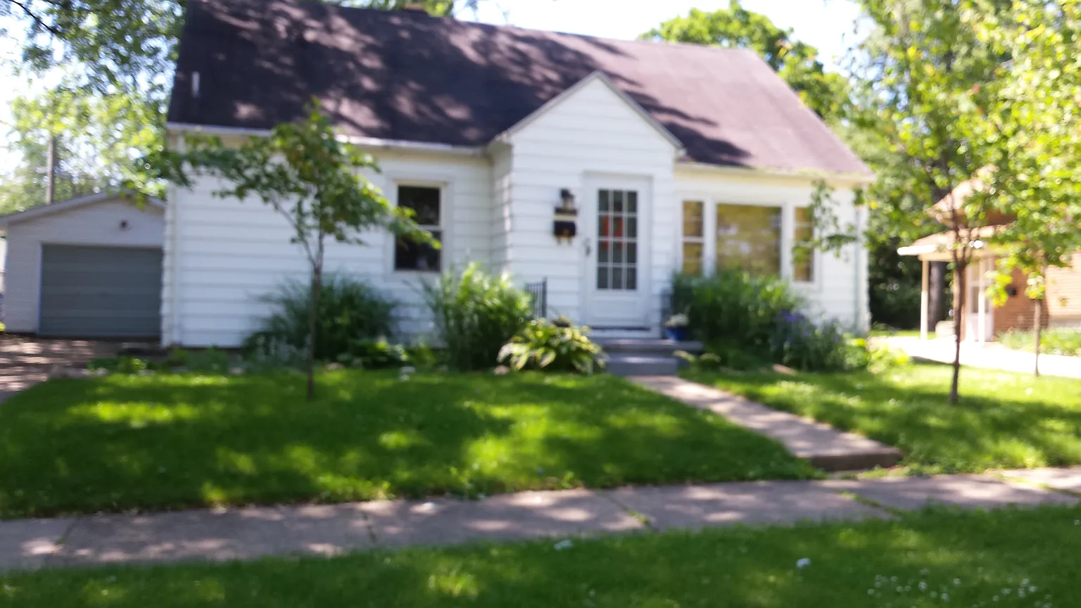 303 W Stanage Ave photo 1