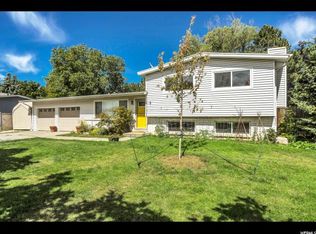 9257 S Quail Hollow Dr, Sandy, UT 84093