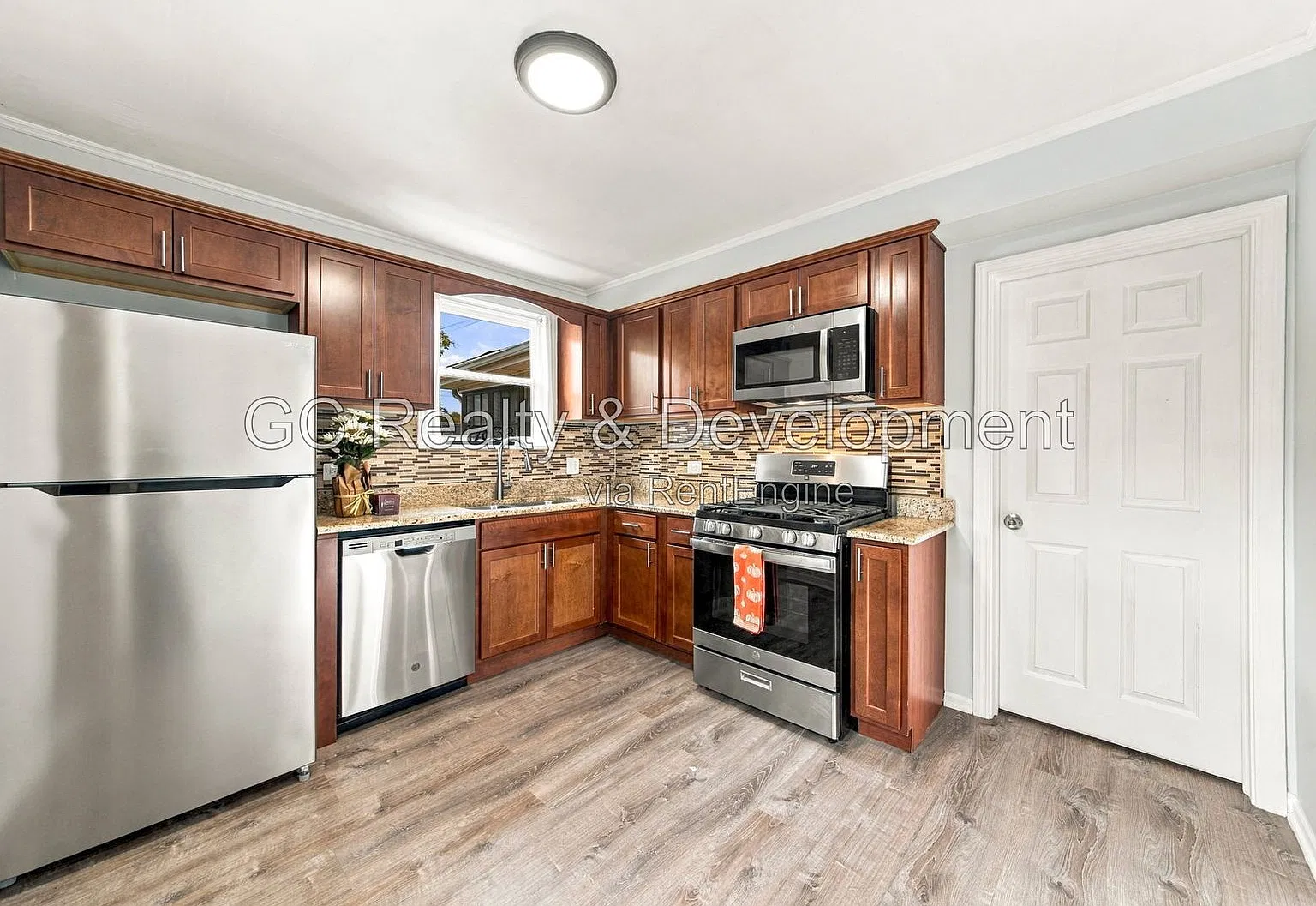 2 bed, 1.0 bath, 1250 sqft, $2,150 — Photo 4