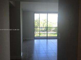 8500 SW 133rd Avenue Rd APT 301, Miami, FL 33183