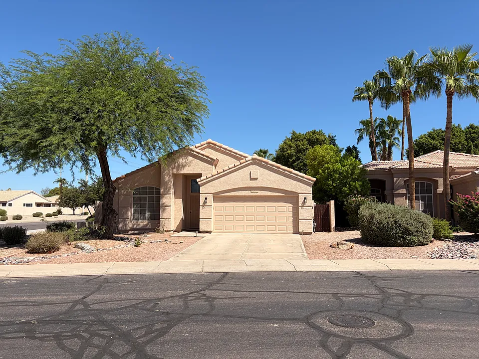 6472 W Shannon Ct