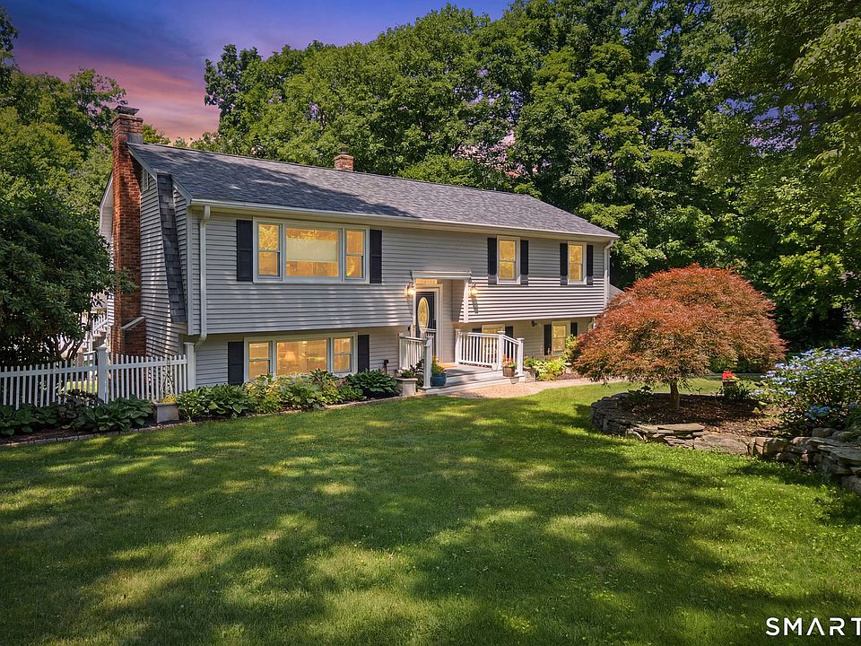 1st image of 36 Oakwood Drive