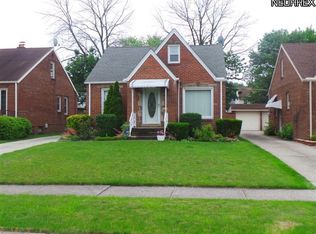 8313 Whitehaven Dr, Parma, OH