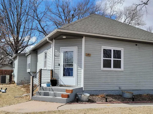103 N Platte Ave, York, NE 68467
