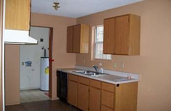 3rd image of 6033 Eastwood Dr