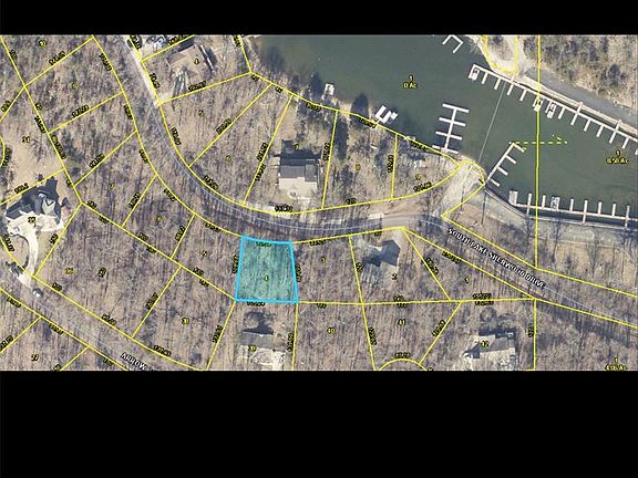 2nd image of 1784 S Lake Sherwood Dr