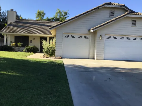 392 W Huntsman Ave, Reedley, CA 93654