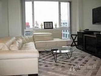 Rented by Manhattist