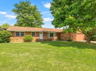 21 Glendale Dr, Fisher, IL
