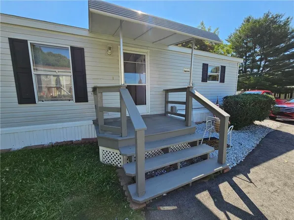 14 Torch Ln, Coventry, RI 02816