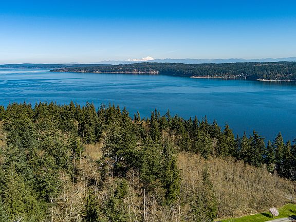 3rd image of Honeymoon Bay Rd