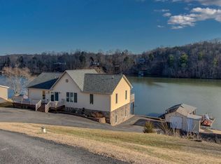 1093 Hannabass Dr, Goodview, VA 24095