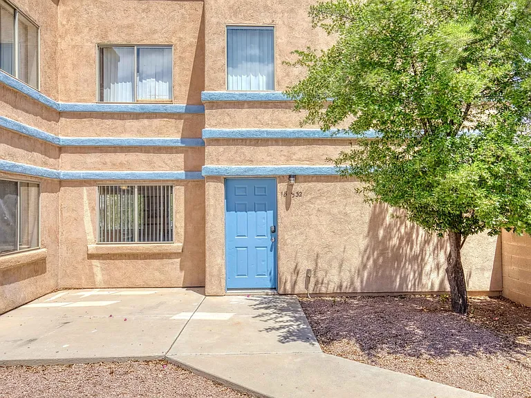 1833 E Water St #2 — Photo 4