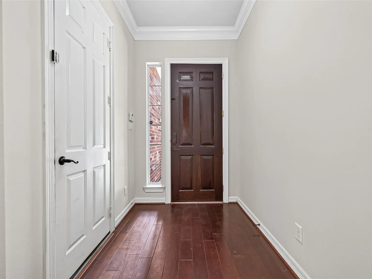 3 bed, 3.5 bath, 2956 sqft, $2,800 — Photo 2