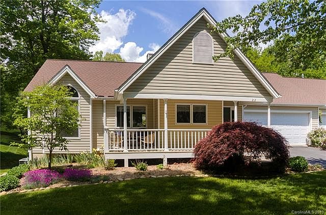 1st image of 212 Black Oak Ln