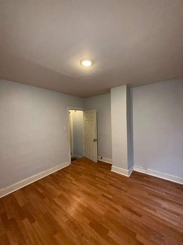 27 Hewitt Street — Photo 3