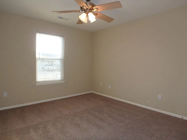 407 Golden Eagle Dr — Photo 16