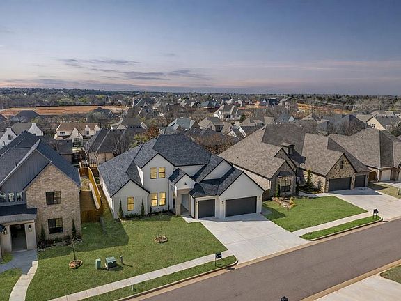 2nd image of 3825 Stone Hill Ln