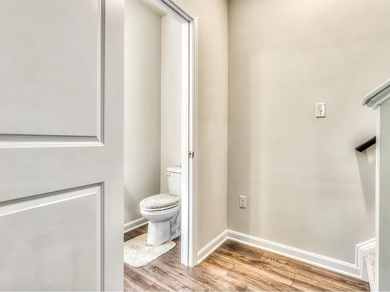4320 Roland Heights Ave — Photo 16