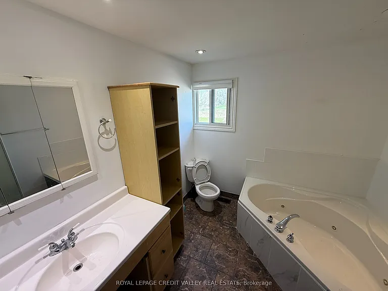 308399 Hockley Rd — Photo 3