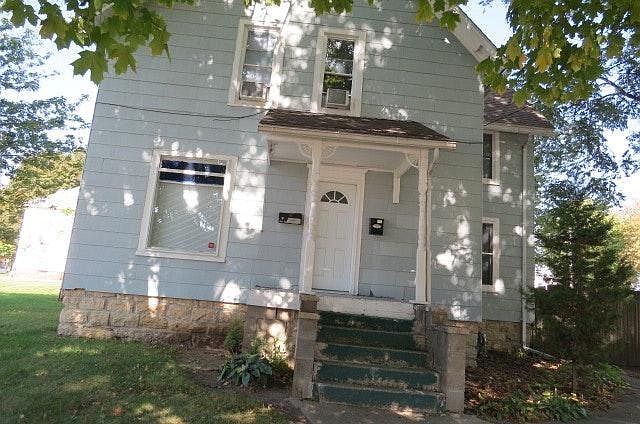 1st image of 1009 E Lincoln Hwy