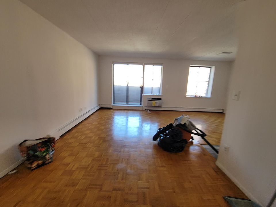 1st image of 14084 34th Ave #2C