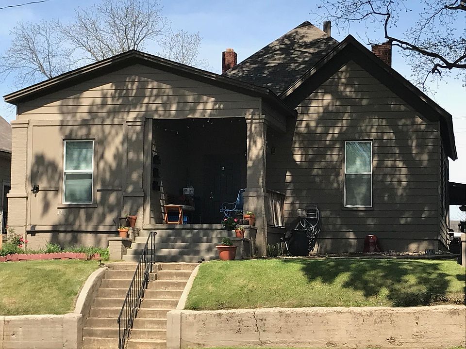 Private front porch