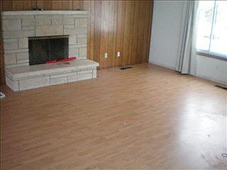 2nd image of 2102 Hoxie Ave