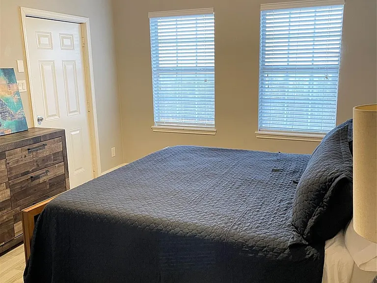 1015 Bluewater Dr #2 — Photo 9