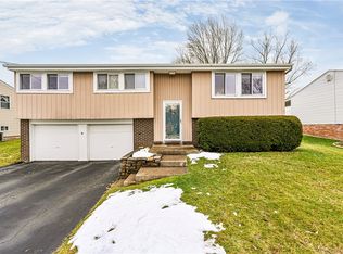 23 Seneca Dr, Greensburg, PA 15601