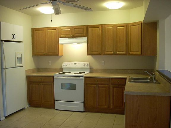 4th image of 1350 SE Buckingham Terrace