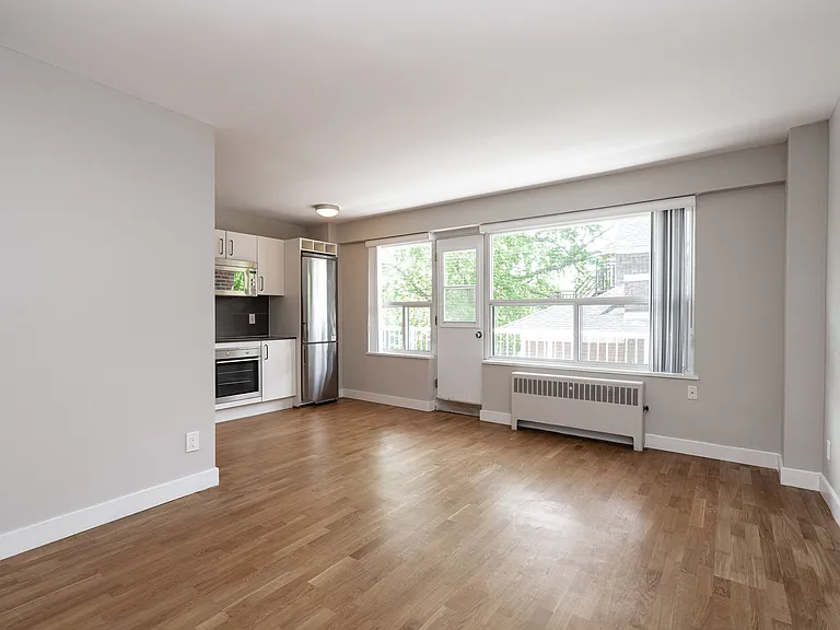 99 Tyndall Ave — Photo 16