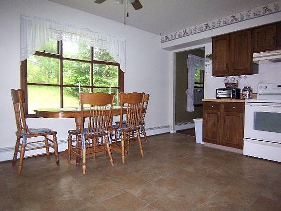 eat-in kitchen with bay window