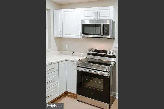 2214 E Fayette St — Photo 16