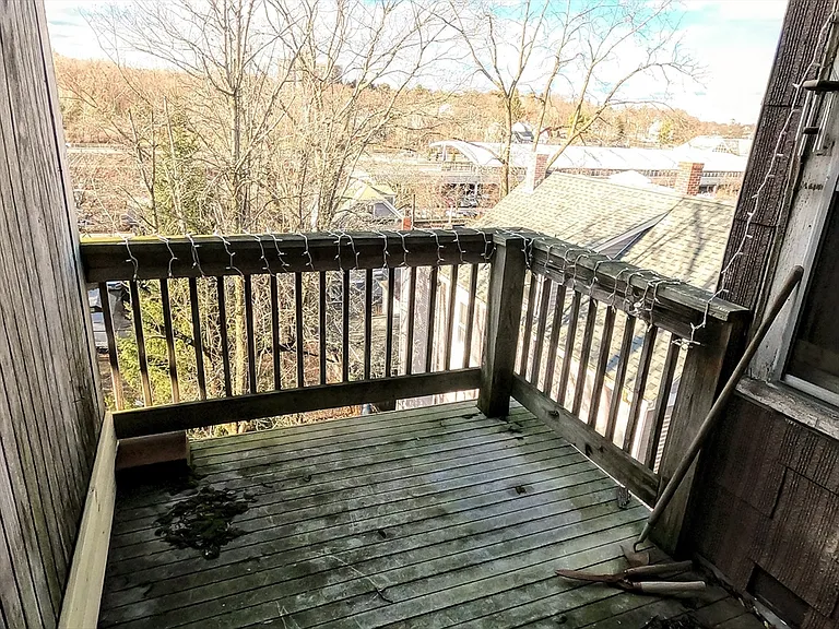 90 Wenham St #3 — Photo 9