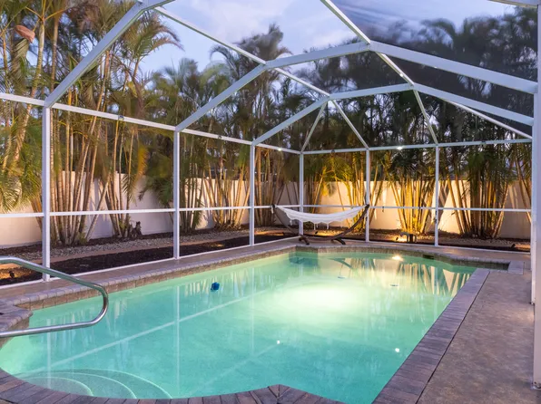 2208 Viscaya Pkwy, Cape Coral, FL 33990