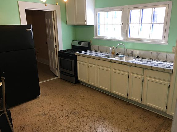 Kitchen with Tile Countertop