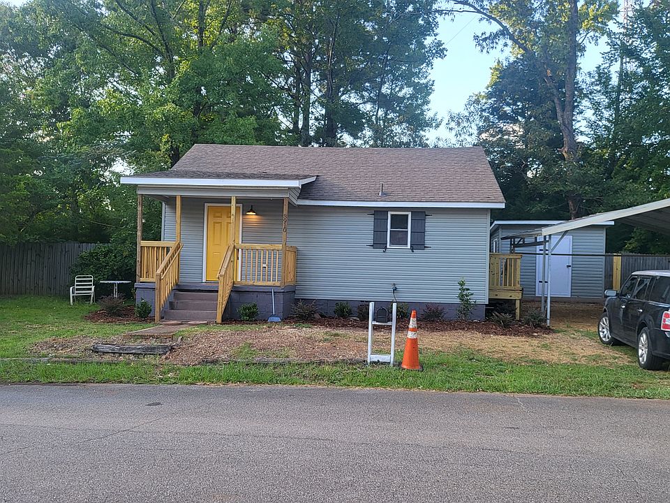 1st image of 3910 14th St E