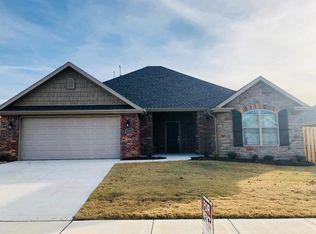 4483 W Blissful Dr, Fayetteville, AR 72704