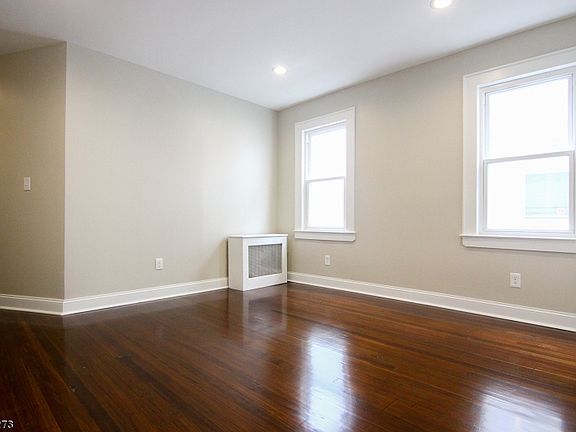 5th image of 52 Lindsley Ave