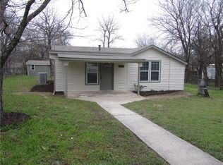 404 Calgary Rd, Azle, TX 76020