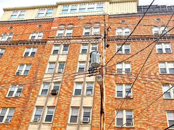 144 N Dithridge St Penthouse 1, Pittsburgh, PA 15213