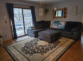 1108 Schoenhaar Dr APT 1, West Bend, WI 53090