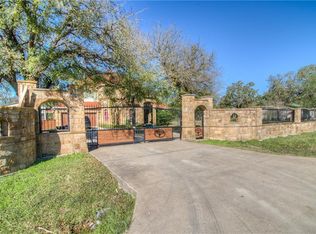 124 Heritage Oaks Dr, Cedar Creek, TX 78612