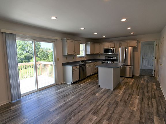 4th image of 12080 Rachel Ann Dr