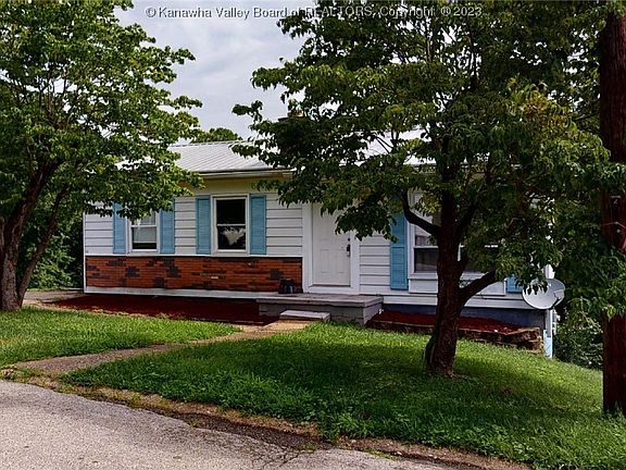 2nd image of 107 Caroline Cir