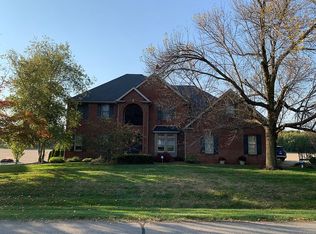 6245 Red Fox Rd, Pendleton, IN 46064